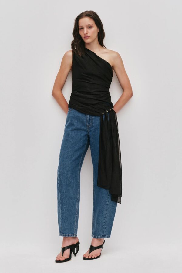 Capture One Shoulder Top Black