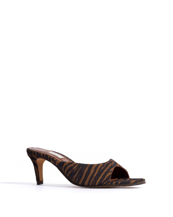 Mazy 55 Pleated Zebra - Image 2