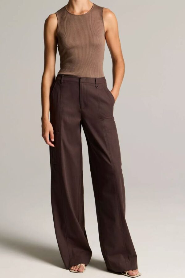 Mid Waist Paneled Pant