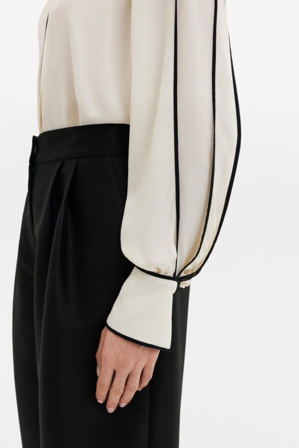Bea Contrast Edge Chiffon Blouse - Image 4